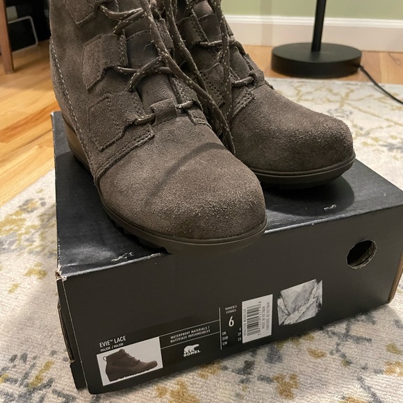 Sorel Women’s Suede Lace-Up Ankle Boot - Evie Lace in Major (Neutral Brown/Gray) - Picture 4 of 11